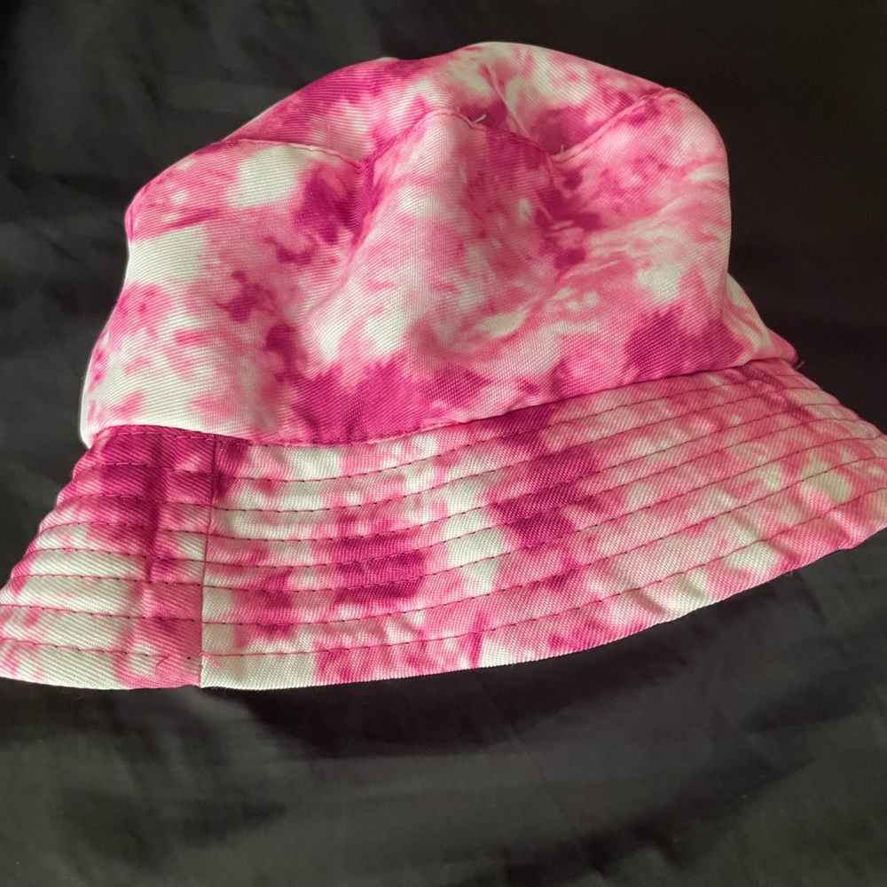 Reversible tie dye bucket hat